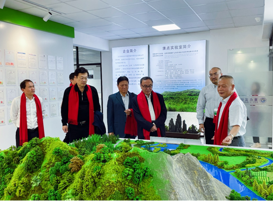 江蘇綠巖生態技術股份有限公司與中國地質大學(北京)自然資源戰略發展研究院合作成立“綠色礦業研究中心” 江蘇綠巖生態技術股份有限公司與中國地質大學(北京)自然資源戰略發展研究院合作成立“綠色礦業研究中心”