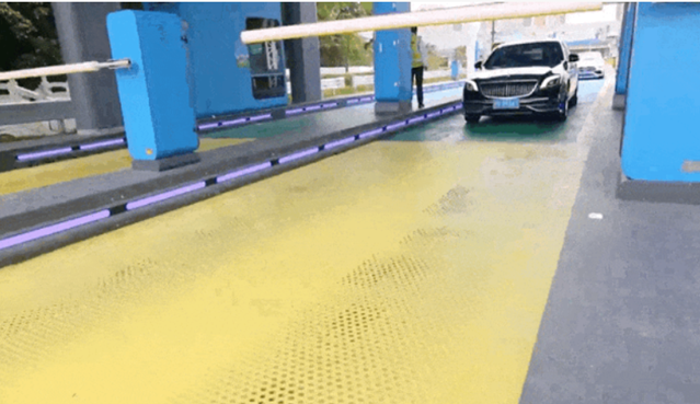 彩色車道點亮蘇州高速，智慧出行新體驗