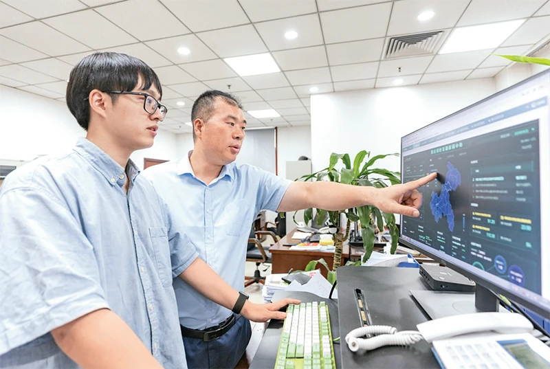 中共生態環境部黨組在《求是》雜志發表文章《聚焦建設美麗中國 深化生態文明體制改革》