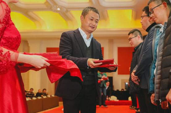 “在一起,創(chuàng)未來”首屆蘇州環(huán)保產(chǎn)業(yè)技術(shù)論壇暨中環(huán)建科周年慶順利召開——植樹節(jié)系列活動之二論壇活動 “在一起,創(chuàng)未來”首屆蘇州環(huán)保產(chǎn)業(yè)技術(shù)論壇暨中環(huán)建科周年慶順利召開——植樹節(jié)系列活動之二論壇活動