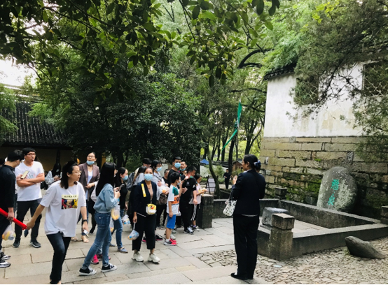 我會成功舉辦首屆文化之旅活動——“慶國慶 迎中秋 姑蘇夜 虎丘月”圓滿結(jié)束