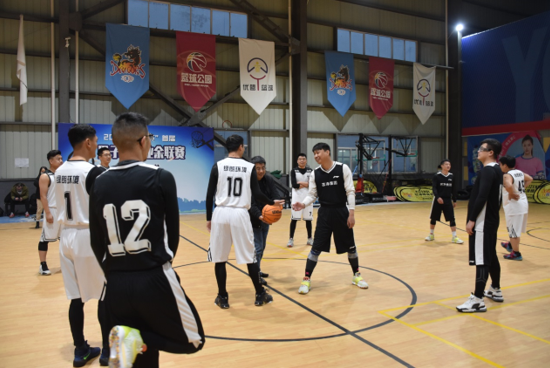 2021“蘇環(huán)協(xié)杯”首屆男子籃球業(yè)余聯(lián)賽拉開序幕